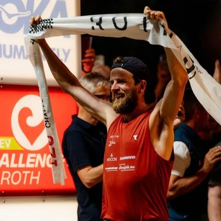 Titelbild zur Veranstaltung Jonas Deichmann - WEIL ICH ES KANN