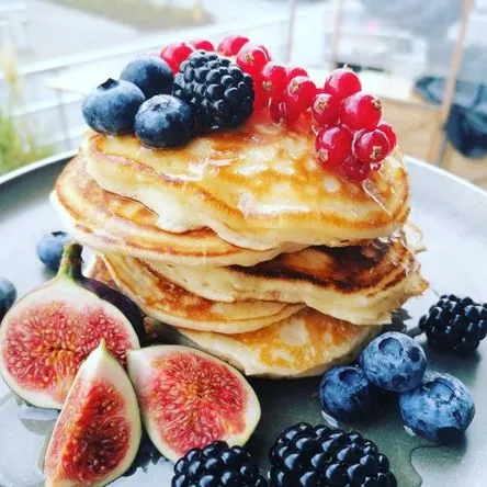 Titelbild zur Veranstaltung AMERICAN BREAKFAST//