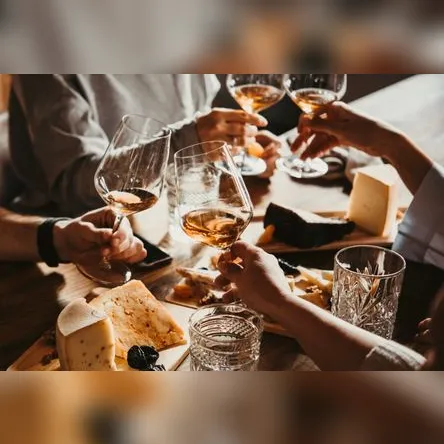 Titelbild zur Veranstaltung ANTIPASTI & WEIN//