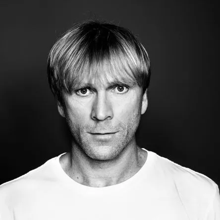 Titelbild zur Veranstaltung Ein Gespräch mit ANSGAR BRINKMANN