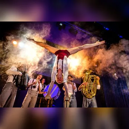 Titelbild zur Veranstaltung Hamburger Hafenvarieté