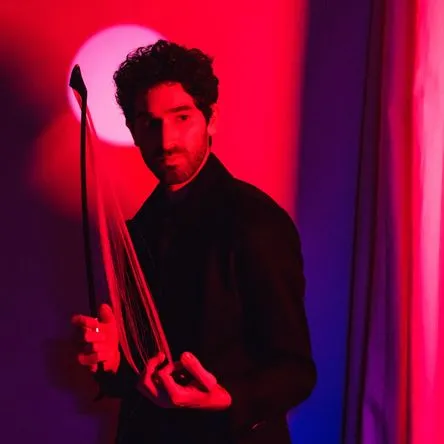 Titelbild zur Veranstaltung KONTRABASS IM KRAFTFELD
