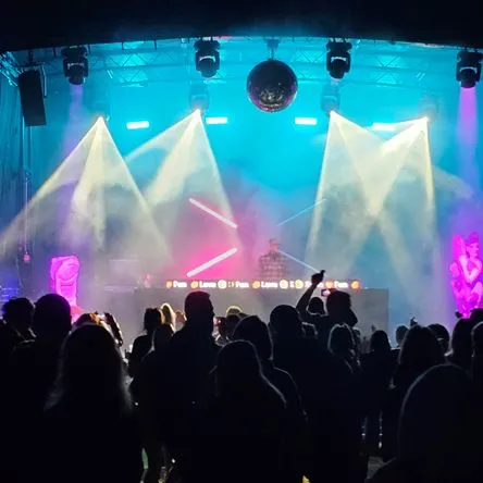 Titelbild zur Veranstaltung DayRave Tanz im Glück OpenAir 12-23 Uhr