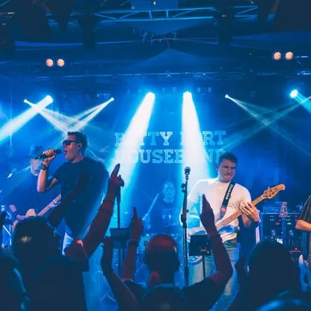 Titelbild zur Veranstaltung Betty Fort Houseband