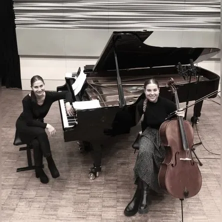 Titelbild zur Veranstaltung Flóra Cske & Angelika Hamory