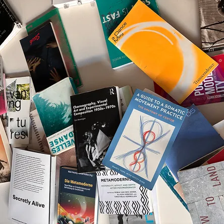 Titelbild zur Veranstaltung Cranky Choreographing Books